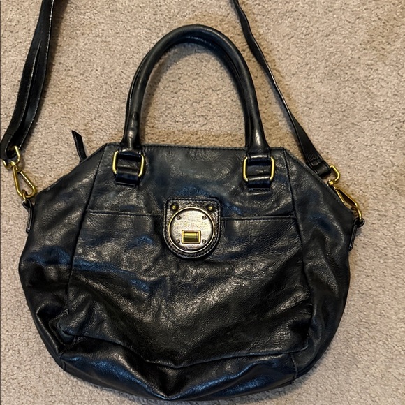 Elliott Lucca Black Shoulder Bag - Picture 2 of 13